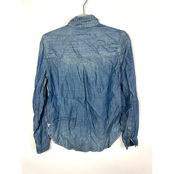 American‎ Eagle boyfriend fit button up chambray top - Picture 6 of 8